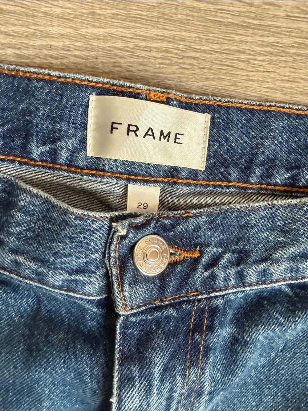 Frame Candle barrel jeans in Swan 29 - Picture 8 of 9